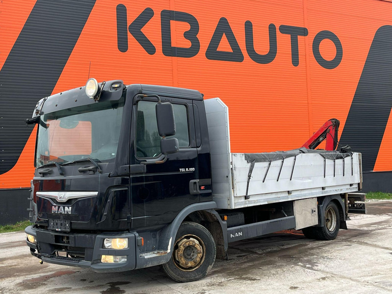 MAN TGL 8.180 4x2 CAB DAMAGE ! / Fassi F28 / PLATFORM L=4366 mm - Camión caja abierta, Camión grúa: foto 2 MAN TGL 8.180 4x2 CAB DAMAGE ! / Fassi F28 / PLATFORM L=4366 mm - Camión caja abierta, Camión grúa: foto 2
