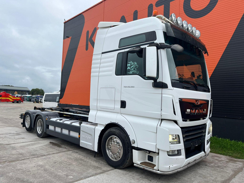 MAN TGX 26.500 6x2*4 HIAB XR 21 ton / CHASSIS L=5300 mm - Camión multibasculante: foto 3 MAN TGX 26.500 6x2*4 HIAB XR 21 ton / CHASSIS L=5300 mm - Camión multibasculante: foto 3