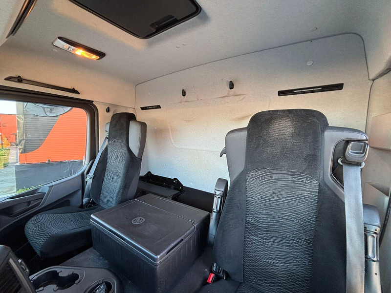 Arrendamiento de Mercedes-Benz Actros 1830 4x2 BOX L=7803 mm Mercedes-Benz Actros 1830 4x2 BOX L=7803 mm: foto 19