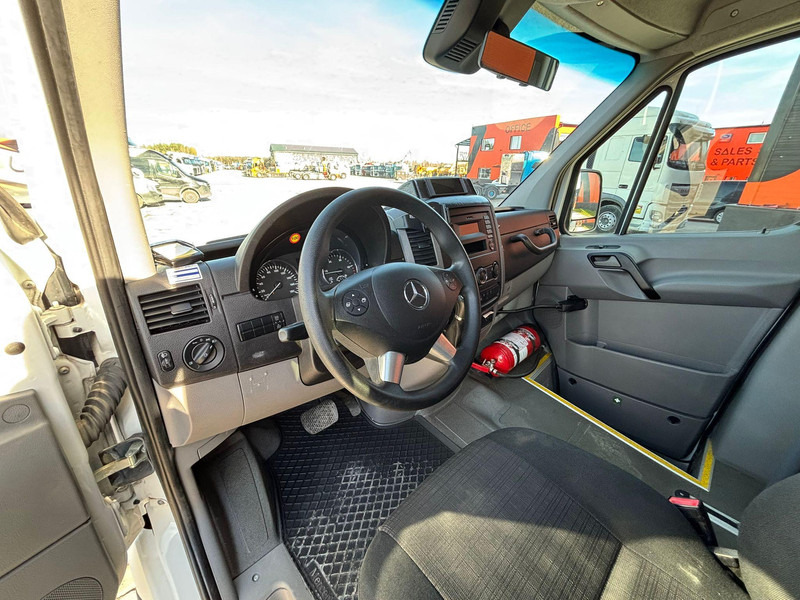 Arrendamiento de Mercedes-Benz Sprinter 516 CDI 19 + 1 SEATS Mercedes-Benz Sprinter 516 CDI 19 + 1 SEATS: foto 9 Arrendamiento de Mercedes-Benz Sprinter 516 CDI 19 + 1 SEATS Mercedes-Benz Sprinter 516 CDI 19 + 1 SEATS: foto 9