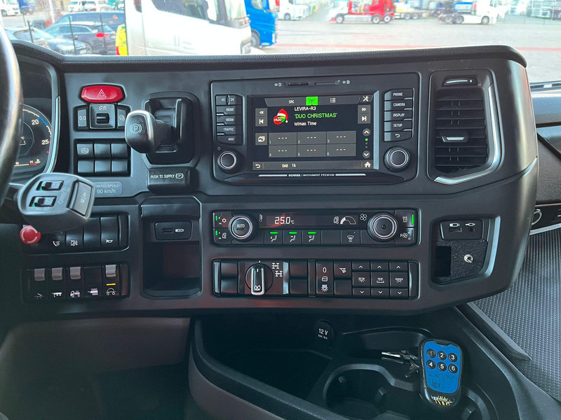 Camión volquete Scania R 500 8x4 RETARDER / BOX L=5580 mm: foto 19