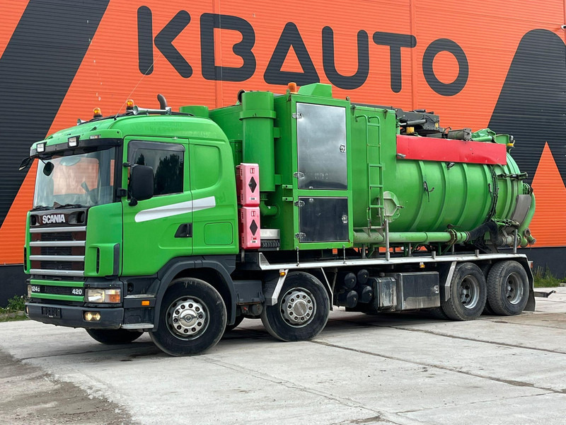 Scania R124 8x4 TANK 12000 l / VACUUM Disab P210/9 - 7800 m3/h / 1182 hours - Limpieza de alcantarillado: foto 1 Scania R124 8x4 TANK 12000 l / VACUUM Disab P210/9 - 7800 m3/h / 1182 hours - Limpieza de alcantarillado: foto 1