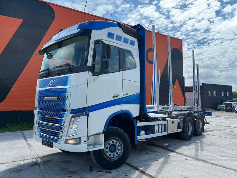 Volvo FH 16 750 6x4 HYDRAULICS - Camión forestal, Camión grúa: foto 1 Volvo FH 16 750 6x4 HYDRAULICS - Camión forestal, Camión grúa: foto 1