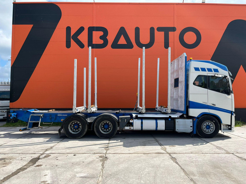 Volvo FH 16 750 6x4 HYDRAULICS - Camión forestal, Camión grúa: foto 4 Volvo FH 16 750 6x4 HYDRAULICS - Camión forestal, Camión grúa: foto 4