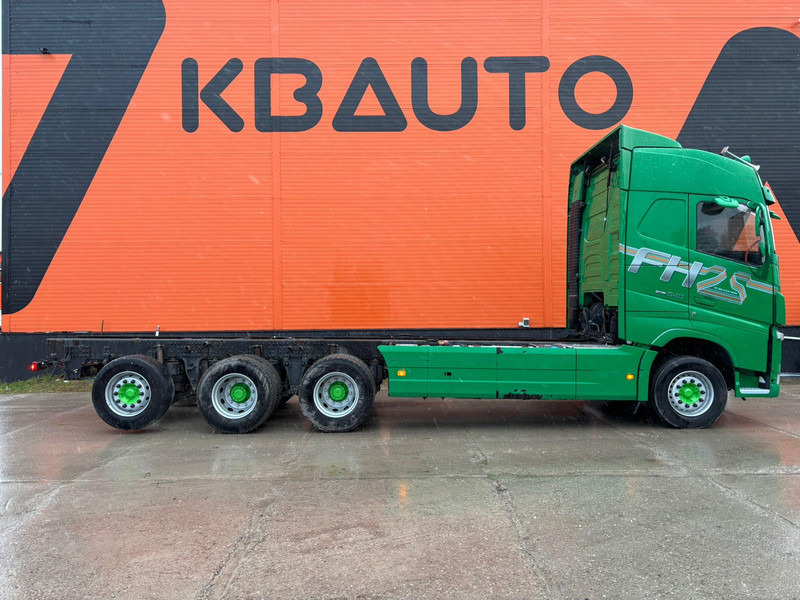 Volvo FH 540 8x4*4 9 TON FRONT AXLE / RETARDER / CHASSIS L=7989 mm - Camión chasis: foto 5 Volvo FH 540 8x4*4 9 TON FRONT AXLE / RETARDER / CHASSIS L=7989 mm - Camión chasis: foto 5