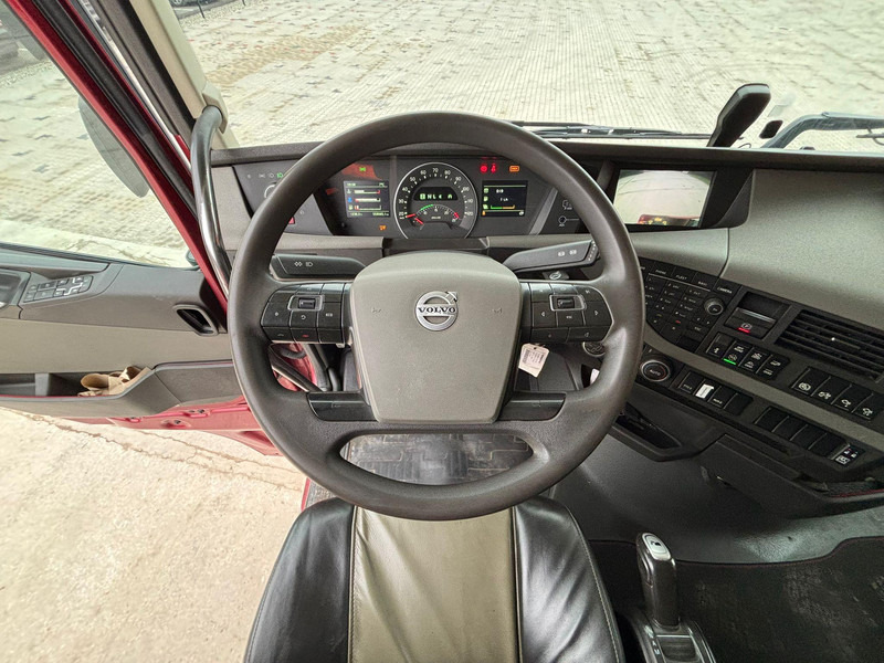 Camión chasis Volvo FH 540 8x4*4 CHASSIS L=6124 mm: foto 15