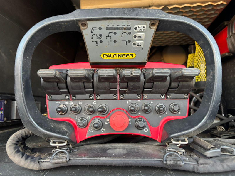 Arrendamiento de Volvo FH 540 8x4*4 PK 33002 EH / PLATFORM L=7049 mm Volvo FH 540 8x4*4 PK 33002 EH / PLATFORM L=7049 mm: foto 13 Arrendamiento de Volvo FH 540 8x4*4 PK 33002 EH / PLATFORM L=7049 mm Volvo FH 540 8x4*4 PK 33002 EH / PLATFORM L=7049 mm: foto 13