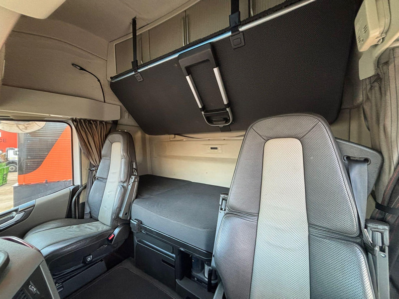 Arrendamiento de Volvo FH 540 8x4*4 PK 33002 EH / PLATFORM L=7049 mm Volvo FH 540 8x4*4 PK 33002 EH / PLATFORM L=7049 mm: foto 19 Arrendamiento de Volvo FH 540 8x4*4 PK 33002 EH / PLATFORM L=7049 mm Volvo FH 540 8x4*4 PK 33002 EH / PLATFORM L=7049 mm: foto 19