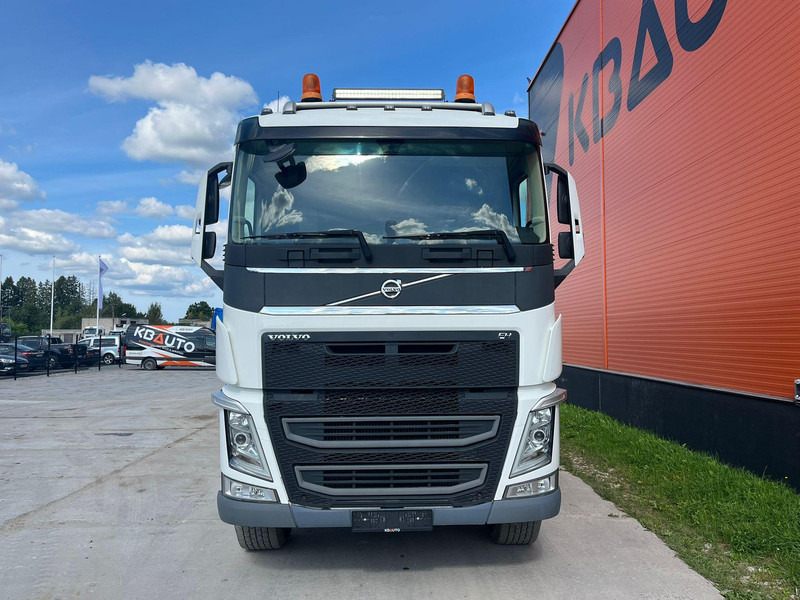 Volvo FH 540 8x4 RETARDER / TANDEM AXLE LIFT / BOX L=5501 mm - Camión volquete: foto 3 Volvo FH 540 8x4 RETARDER / TANDEM AXLE LIFT / BOX L=5501 mm - Camión volquete: foto 3