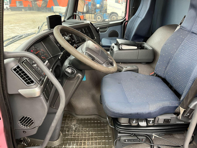 Arrendamiento de Volvo FM 330 6x2 TANK 14000 l / VACUUM JUROP PR 200 Volvo FM 330 6x2 TANK 14000 l / VACUUM JUROP PR 200: foto 20