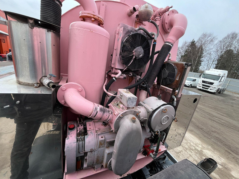 Arrendamiento de Volvo FM 330 6x2 TANK 14000 l / VACUUM JUROP PR 200 Volvo FM 330 6x2 TANK 14000 l / VACUUM JUROP PR 200: foto 9