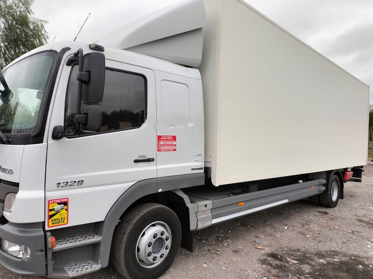 Mercedes-Benz ATEGO 1329 - Camión isotérmico: foto 4 Mercedes-Benz ATEGO 1329 - Camión isotérmico: foto 4