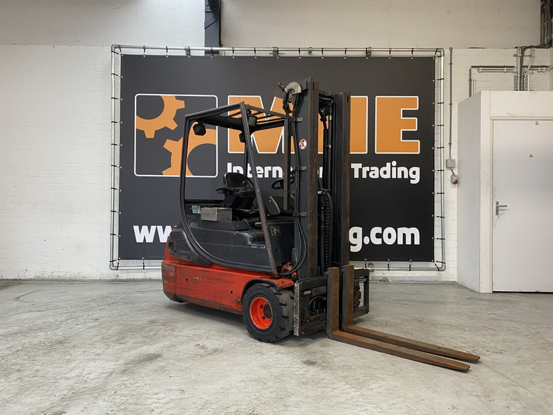 Carretilla elevadora eléctrica Linde E18C-02: foto 1