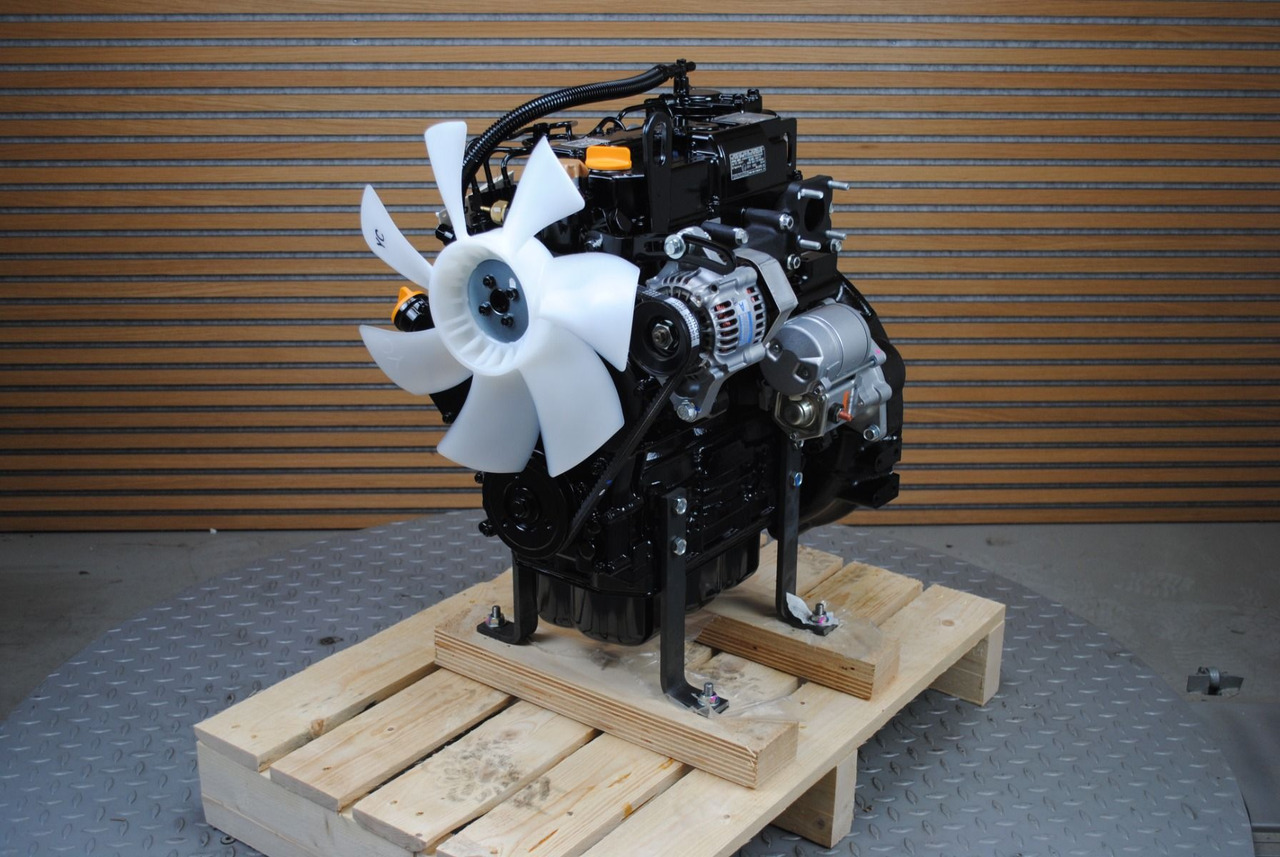 Isuzu 3CB1 *NIEUW* - Motor: foto 1 Isuzu 3CB1 *NIEUW* - Motor: foto 1