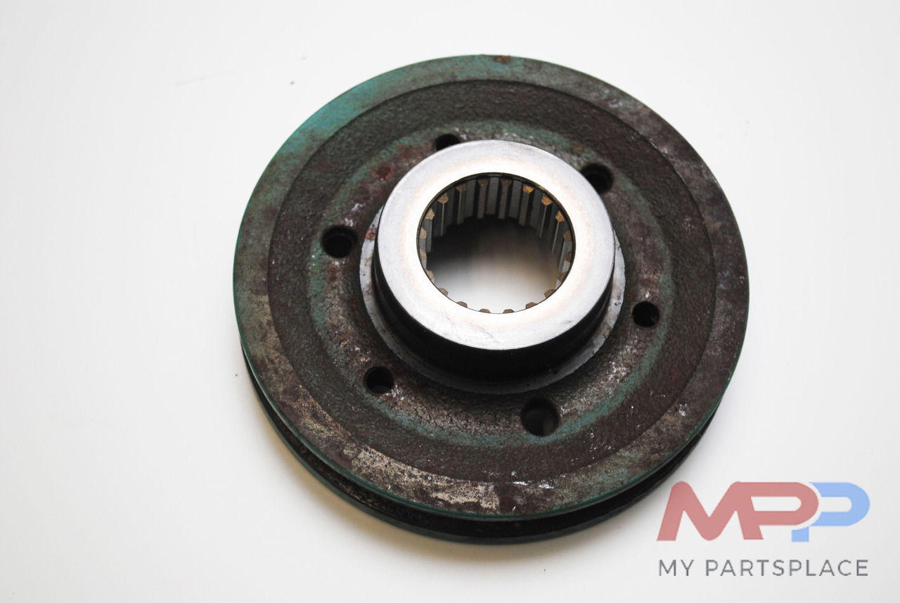 Kubota Poelie Kubota V3307 - 1G777-74282 - Motor: foto 1 Kubota Poelie Kubota V3307 - 1G777-74282 - Motor: foto 1
