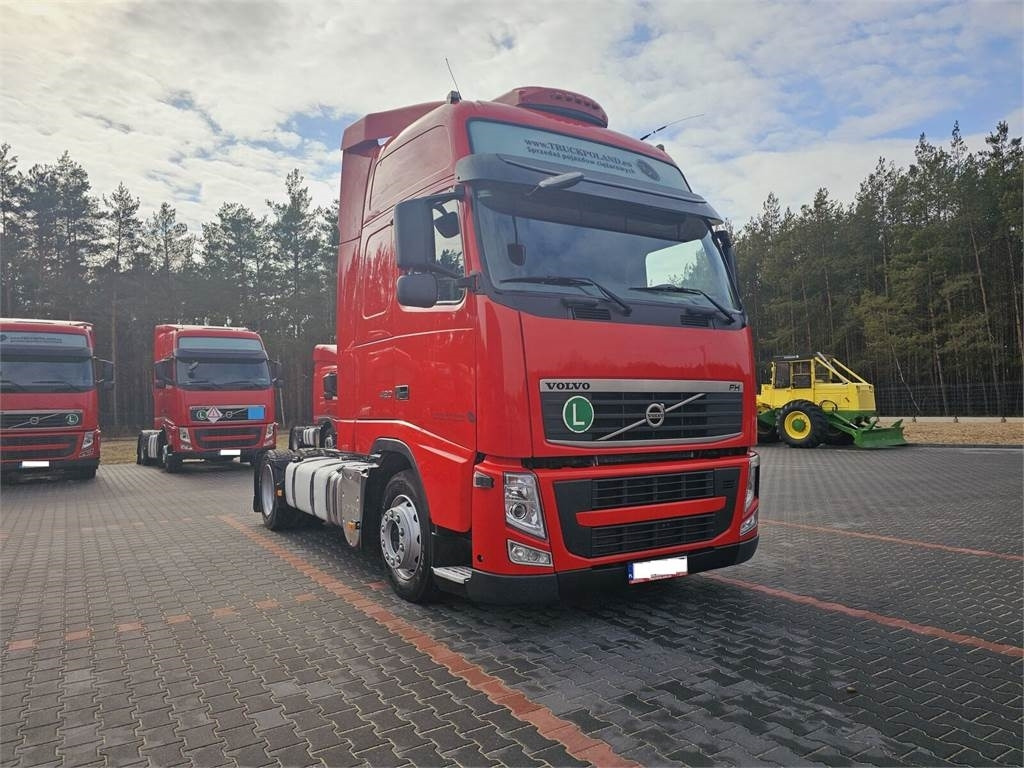 Volvo FH13 XXL EURO 5 2011 + KRONE MEGA RAISE - Cabeza tractora: foto 3 Volvo FH13 XXL EURO 5 2011 + KRONE MEGA RAISE - Cabeza tractora: foto 3
