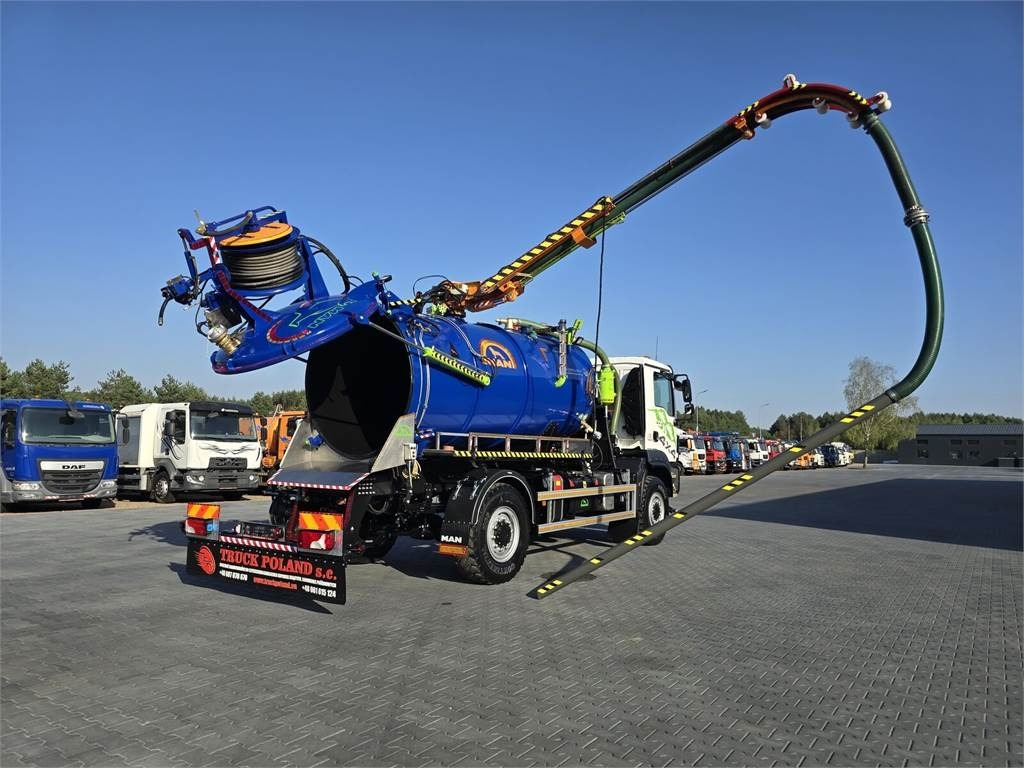 MAN TGM 4x4 GAMON PW8 for collecting liquid waste sepa - Limpieza de alcantarillado: foto 1 MAN TGM 4x4 GAMON PW8 for collecting liquid waste sepa - Limpieza de alcantarillado: foto 1