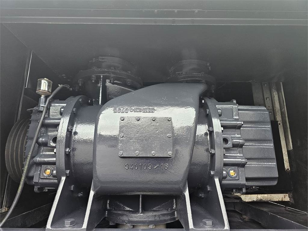 Vehículo municipal Scania Disab Centurion P210/8 Vacuum suction loader: foto 19