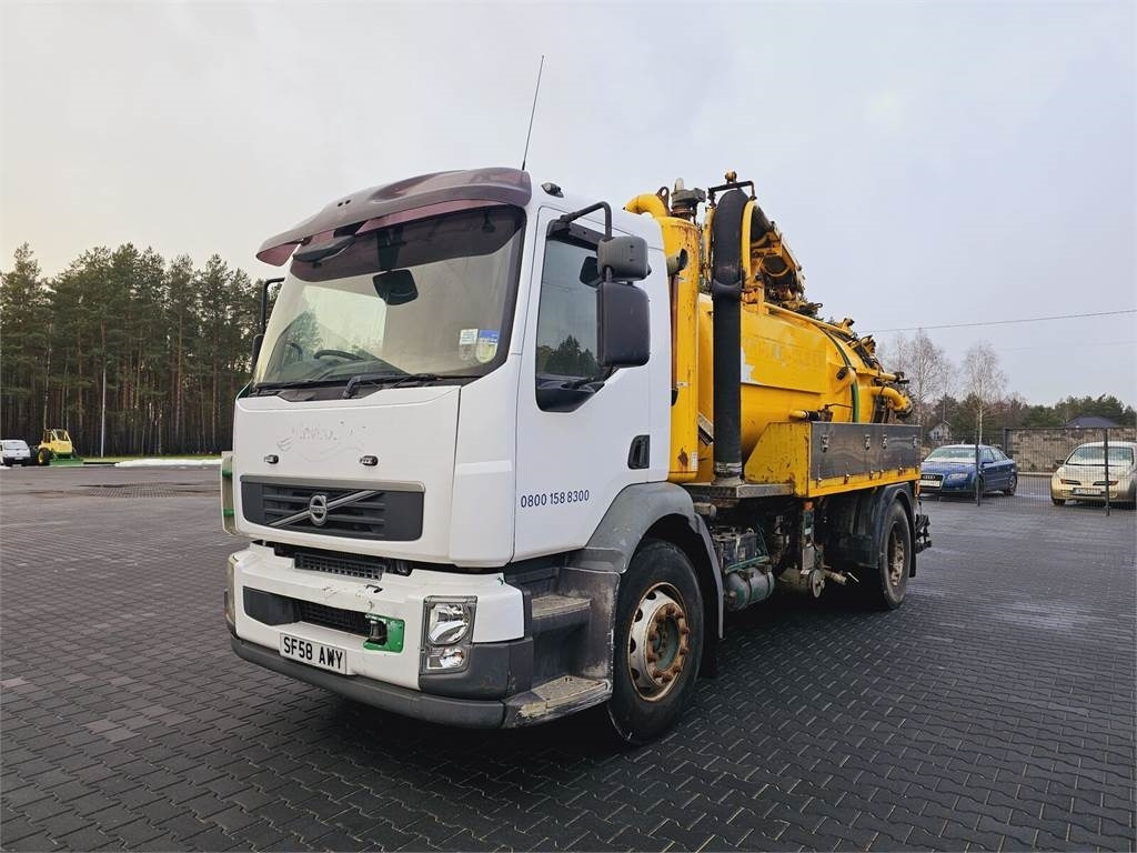 Volvo FULLER TANKERS 2008 WUKO for collecting liquid was  - Vehículo municipal: foto 3 Volvo FULLER TANKERS 2008 WUKO for collecting liquid was  - Vehículo municipal: foto 3