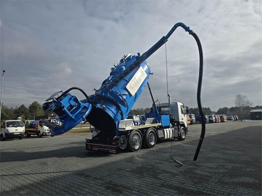 Volvo JOSKIN WUKO FOR CLEANING CHANNELS COMBI - Vehículo municipal: foto 1 Volvo JOSKIN WUKO FOR CLEANING CHANNELS COMBI - Vehículo municipal: foto 1
