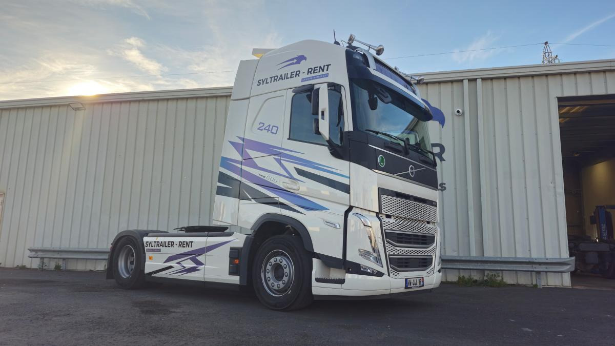 Volvo FH 500 Globetrotter XXL (Location / Rent) - Cabeza tractora: foto 1 Volvo FH 500 Globetrotter XXL (Location / Rent) - Cabeza tractora: foto 1