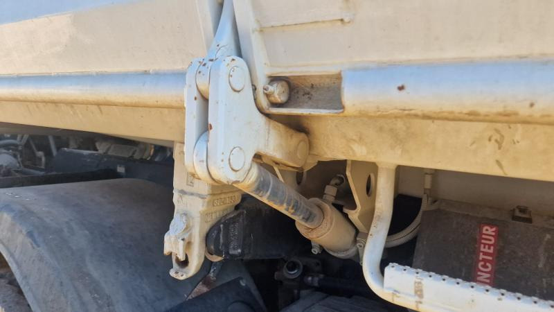 Iveco Trakker 410 - Camión volquete: foto 5 Iveco Trakker 410 - Camión volquete: foto 5