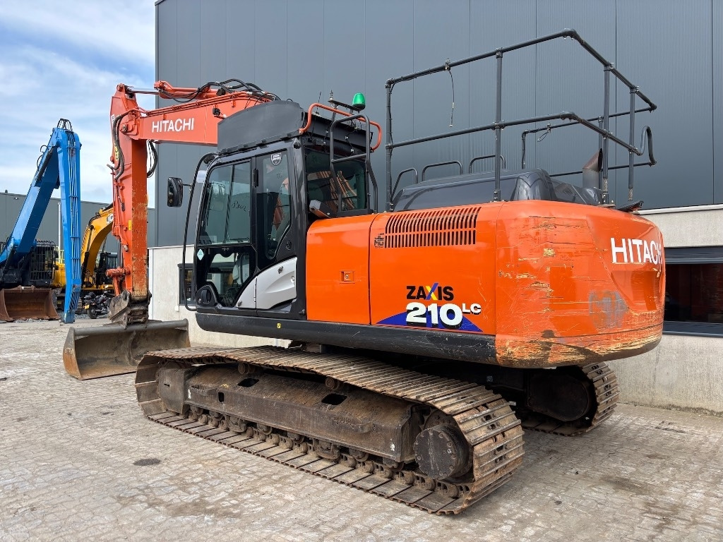 Hitachi ZX 210 LC-6 - Excavadora de cadenas: foto 3 Hitachi ZX 210 LC-6 - Excavadora de cadenas: foto 3