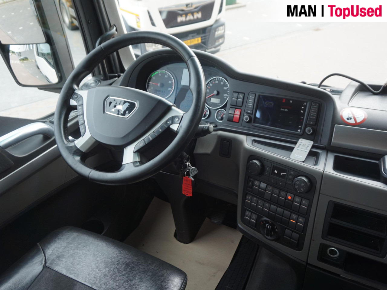 MAN TGX 26.510 6X2-4 LL / BDF / Lift-Axle / Euro 6 - Camión portacontenedore/ Intercambiable: foto 5 MAN TGX 26.510 6X2-4 LL / BDF / Lift-Axle / Euro 6 - Camión portacontenedore/ Intercambiable: foto 5