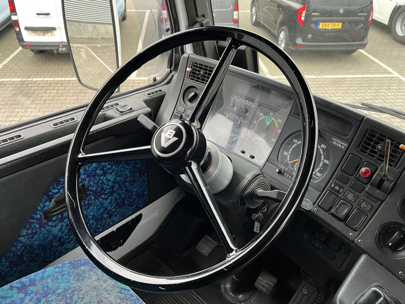 Scania R 143H V8 500 Streamline / V8 Sound / Retarder / Old Skool Classic - Cabeza tractora: foto 4 Scania R 143H V8 500 Streamline / V8 Sound / Retarder / Old Skool Classic - Cabeza tractora: foto 4