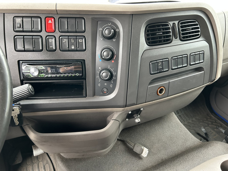 DAF LF 210 FA / 12 Ton / 454 dkm / Pritsch-Plane / LBW / APK TUV 11-25 - Camión lona: foto 5 DAF LF 210 FA / 12 Ton / 454 dkm / Pritsch-Plane / LBW / APK TUV 11-25 - Camión lona: foto 5