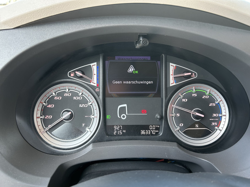 DAF LF 320 FA / Effer 175.2/c3s Crane / 363 dkm / Plateau - Camión grúa: foto 4 DAF LF 320 FA / Effer 175.2/c3s Crane / 363 dkm / Plateau - Camión grúa: foto 4