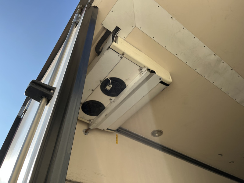 Krone Cool Liner / Carrier Vector 1850 mt / Frigo Box / Loadlift / NL Trailer - Semirremolque frigorífico: foto 4 Krone Cool Liner / Carrier Vector 1850 mt / Frigo Box / Loadlift / NL Trailer - Semirremolque frigorífico: foto 4