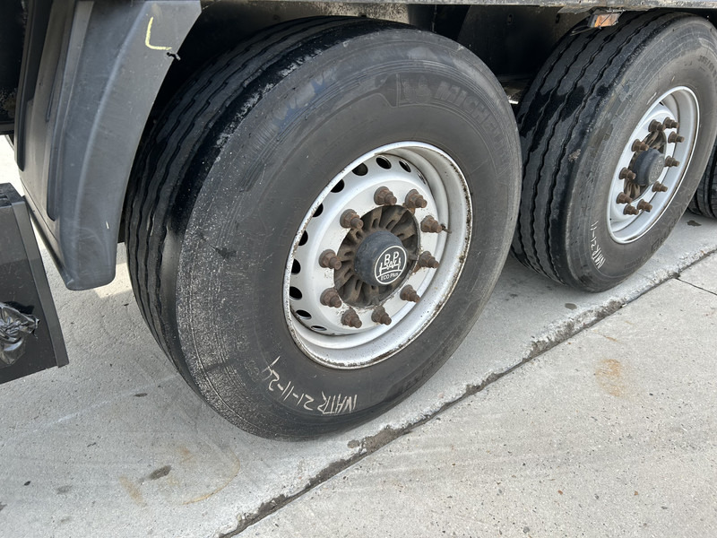 Krone DryLiner / Box Trailer / 3 Axle BPW Disk / APK TUV 12-25 - Semirremolque caja cerrada: foto 5 Krone DryLiner / Box Trailer / 3 Axle BPW Disk / APK TUV 12-25 - Semirremolque caja cerrada: foto 5
