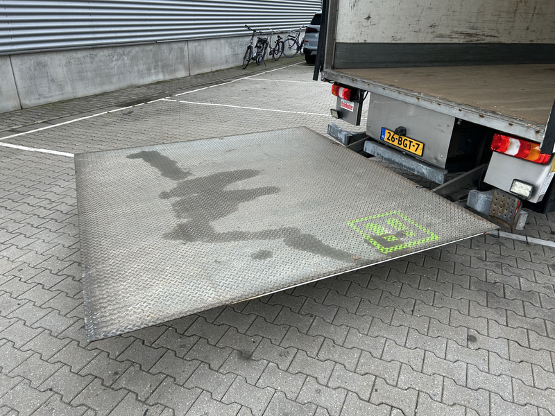 Camión caja cerrada Mercedes-Benz Atego 1018 / 594 dkm / Box 6.3 mtr / Loadlift / APK TUV 04-26: foto 11