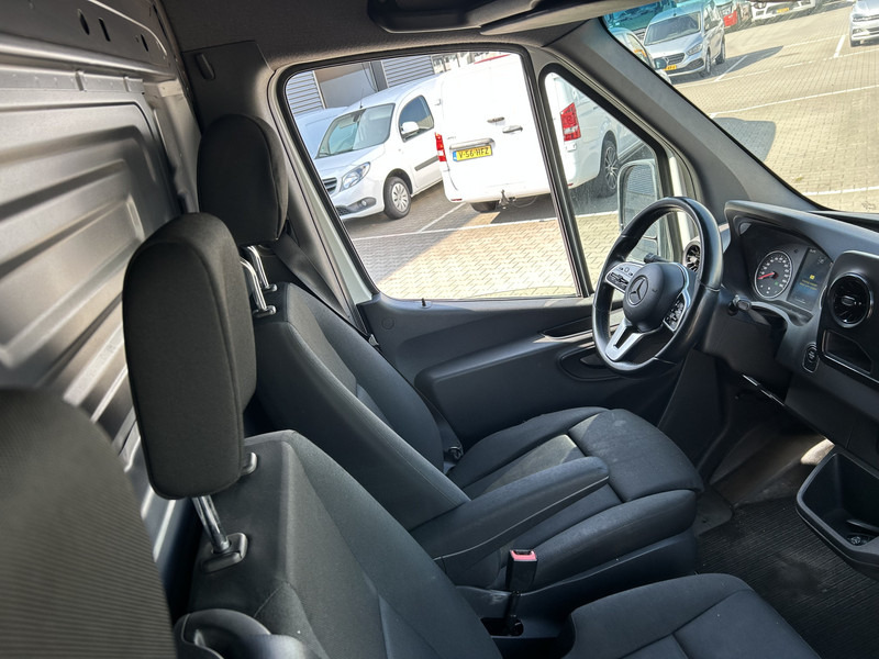 Mercedes-Benz Sprinter 314 2.2 CDI / L4 H2 / Loadlift 650 kg / Navi / APK TUV 01-26 - Furgón: foto 4 Mercedes-Benz Sprinter 314 2.2 CDI / L4 H2 / Loadlift 650 kg / Navi / APK TUV 01-26 - Furgón: foto 4