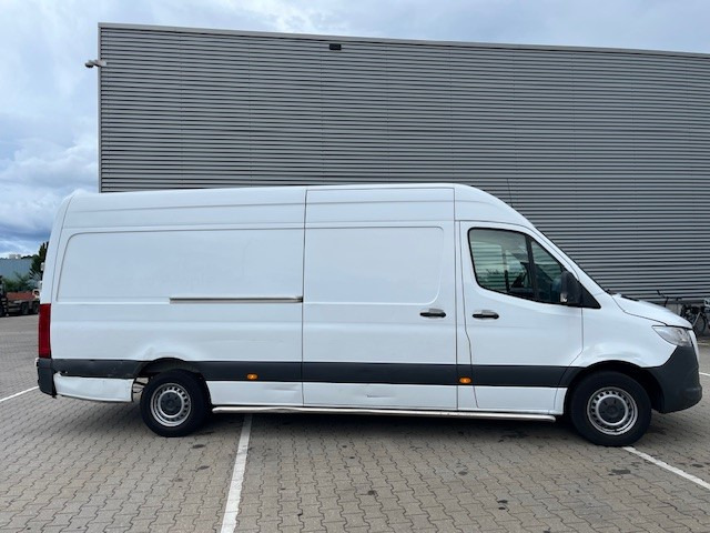 Mercedes-Benz Sprinter 315 1.9 CDI / L4 H2 / Automatic / APK-TUV 04-26 - Furgón: foto 2 Mercedes-Benz Sprinter 315 1.9 CDI / L4 H2 / Automatic / APK-TUV 04-26 - Furgón: foto 2