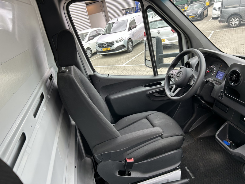 Mercedes-Benz Sprinter 515 1.9 CDI / 126 dkm / Box 4.4 mtr / Laadklep / APK 07-26 - Furgoneta caja cerrada: foto 3 Mercedes-Benz Sprinter 515 1.9 CDI / 126 dkm / Box 4.4 mtr / Laadklep / APK 07-26 - Furgoneta caja cerrada: foto 3