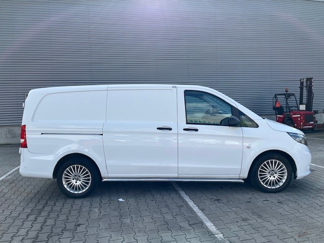 Mercedes-Benz Vito 109 CDI Lang / Airco / Cruise / Trekhaak / APK 01-26 - Furgoneta pequeña: foto 2 Mercedes-Benz Vito 109 CDI Lang / Airco / Cruise / Trekhaak / APK 01-26 - Furgoneta pequeña: foto 2