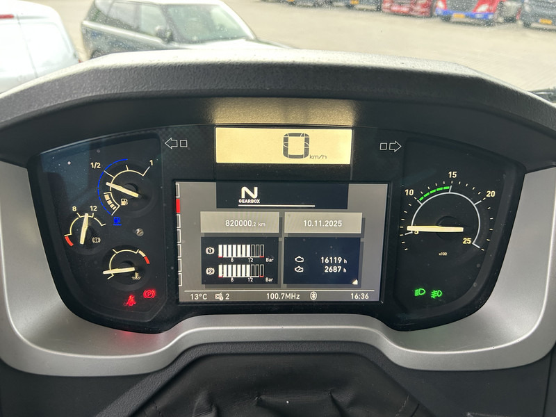 Renault T 380 Comfort / 820 dkm / Curtainside / Loadlift / APK TUV 02-26 - Camión lona: foto 4 Renault T 380 Comfort / 820 dkm / Curtainside / Loadlift / APK TUV 02-26 - Camión lona: foto 4