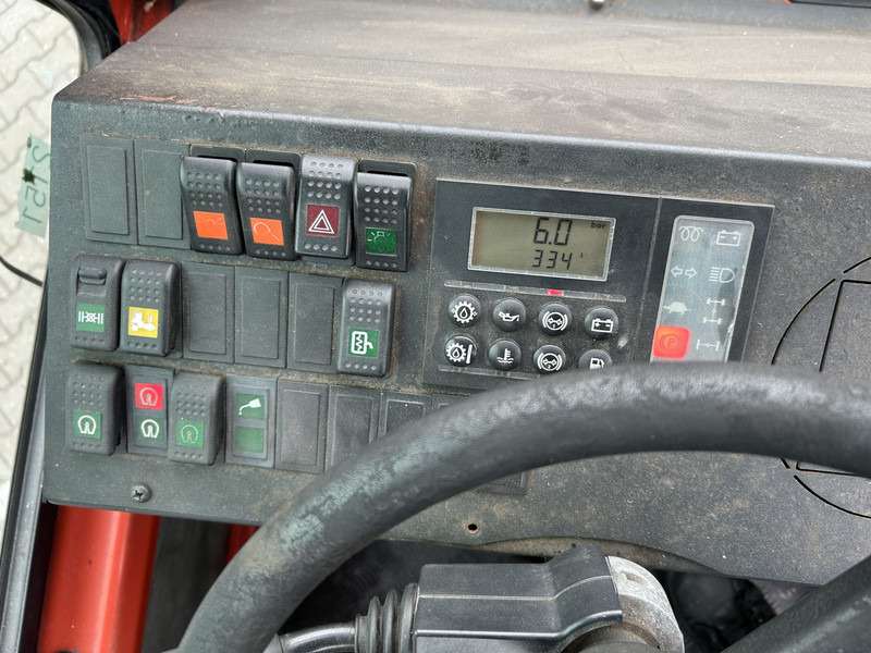 Terberg YT 180 / BDF Umsetzer / Wechselhubwagen / Terminal Truck / Mercedes Motor - Camión portacontenedore/ Intercambiable: foto 5 Terberg YT 180 / BDF Umsetzer / Wechselhubwagen / Terminal Truck / Mercedes Motor - Camión portacontenedore/ Intercambiable: foto 5