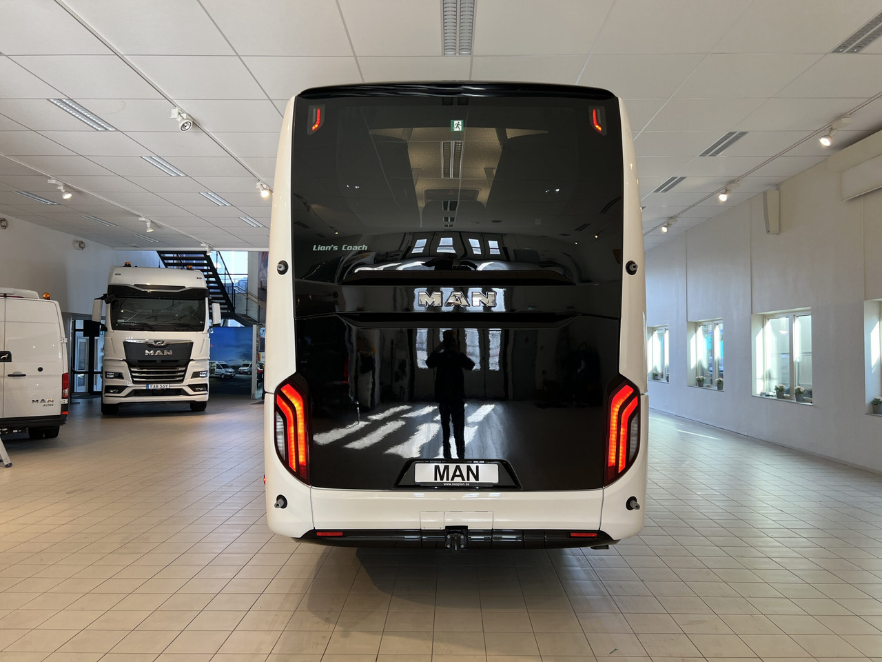 Autocar MAN Lions Coach R08 Euro 6E (Dark Edition): foto 6 Autocar MAN Lions Coach R08 Euro 6E (Dark Edition): foto 6
