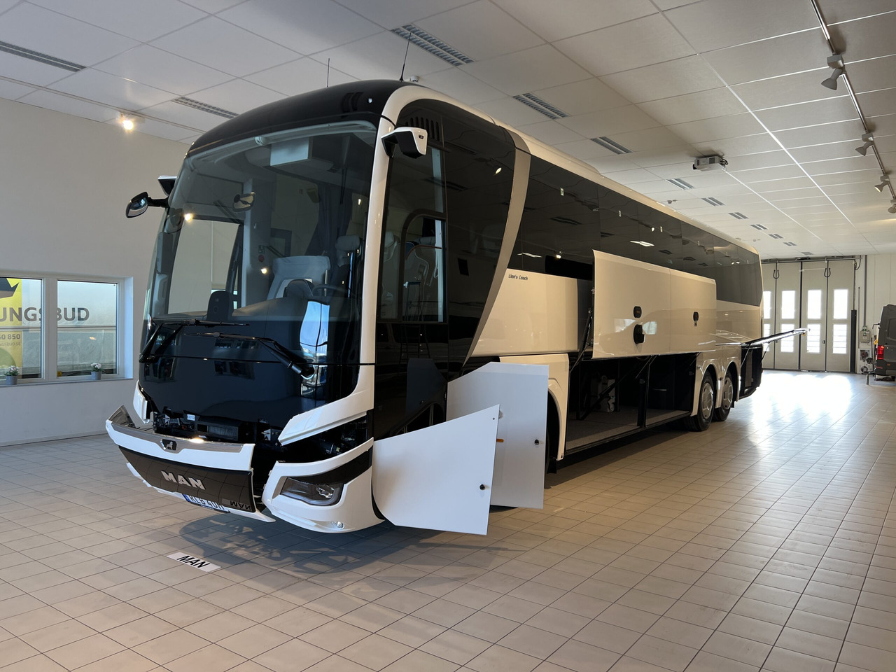 Autocar MAN Lions Coach R08 Euro 6E (Dark Edition): foto 43 Autocar MAN Lions Coach R08 Euro 6E (Dark Edition): foto 43