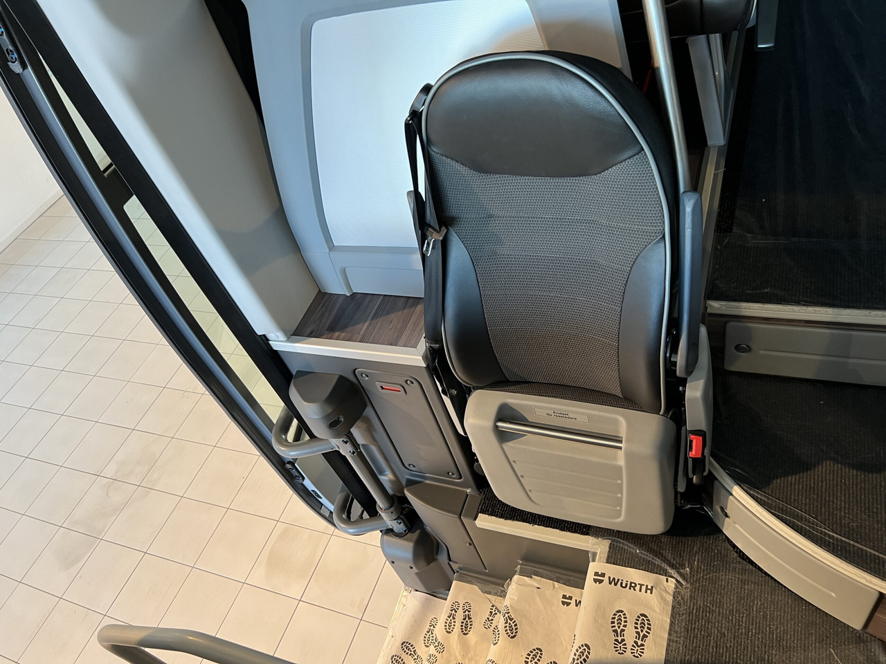 Autocar MAN Lions Coach R08 Euro 6E (Dark Edition): foto 42 Autocar MAN Lions Coach R08 Euro 6E (Dark Edition): foto 42