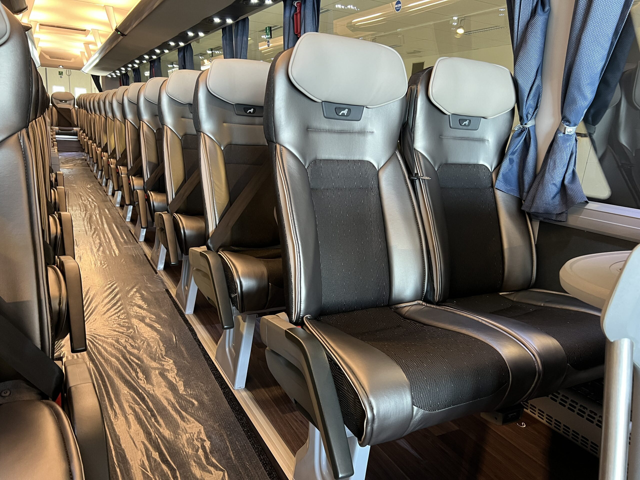 Autocar MAN Lions Coach R08 Euro 6E (Dark Edition): foto 13 Autocar MAN Lions Coach R08 Euro 6E (Dark Edition): foto 13