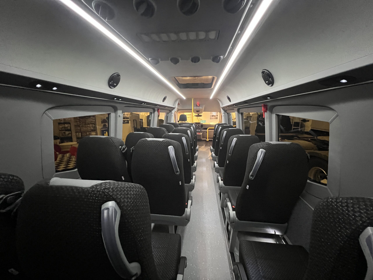 Arrendamiento de  MAN TGE 6.160 Intercity MAN TGE 6.160 Intercity: foto 15