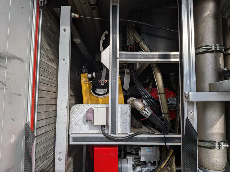 Mercedes-Benz NG 1626 V8 - Camión de bomberos: foto 3 Mercedes-Benz NG 1626 V8 - Camión de bomberos: foto 3