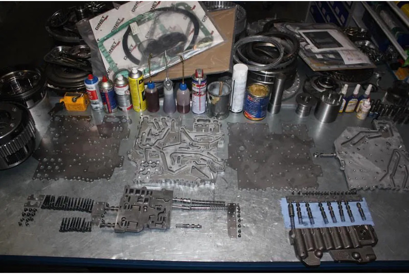 Volvo PT1761A 11038035 (A35C) - Caja de cambios para Dúmper articulado: foto 5 Volvo PT1761A 11038035 (A35C) - Caja de cambios para Dúmper articulado: foto 5