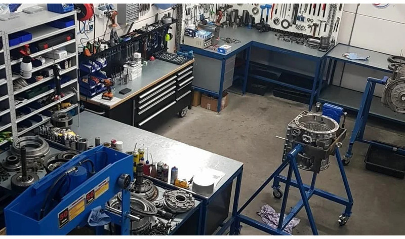 Volvo PT1860 22517, 22546 - Caja de cambios y piezas para Dúmper articulado: foto 4 Volvo PT1860 22517, 22546 - Caja de cambios y piezas para Dúmper articulado: foto 4