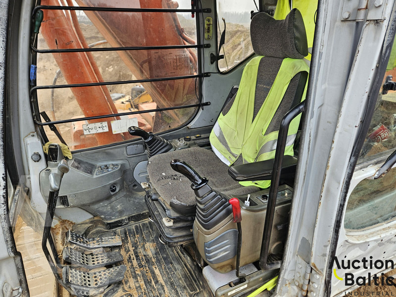 Excavadora de cadenas Hitachi EX 215: foto 11