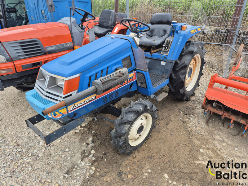 Iseki TU 200 - Tractor: foto 1 Iseki TU 200 - Tractor: foto 1